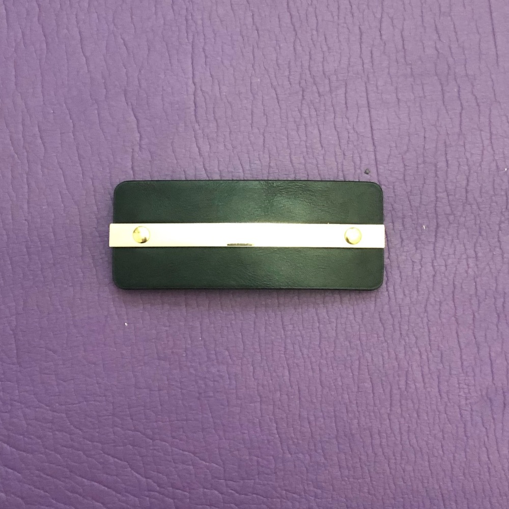 Kitsch Hair Clip.